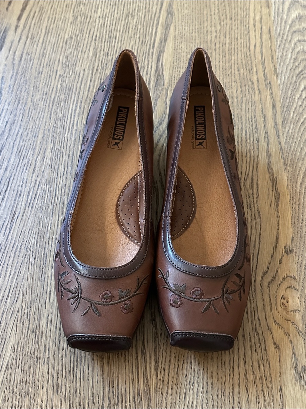 Pikolinos Brown Leather Floral Embroidered Low-heeled shoe Size 41 (9.5-10